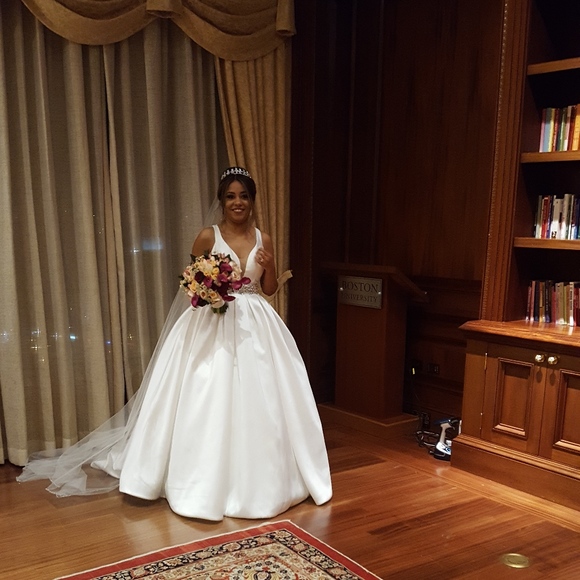 wedding dress Calla Blanche 16127